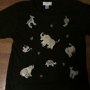 Lisa international short sleeve with animals on it